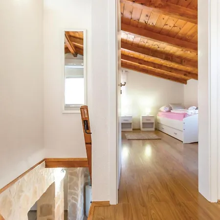 Gorgeous In With Kitchen Holiday home Imotski