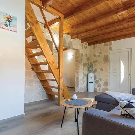 Ferienhaus Gorgeous In With Kitchen *