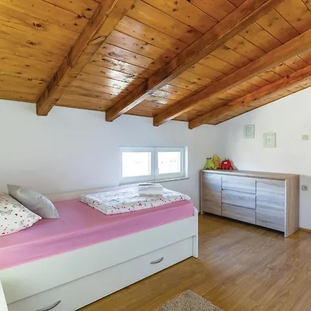 Gorgeous In With Kitchen Holiday home